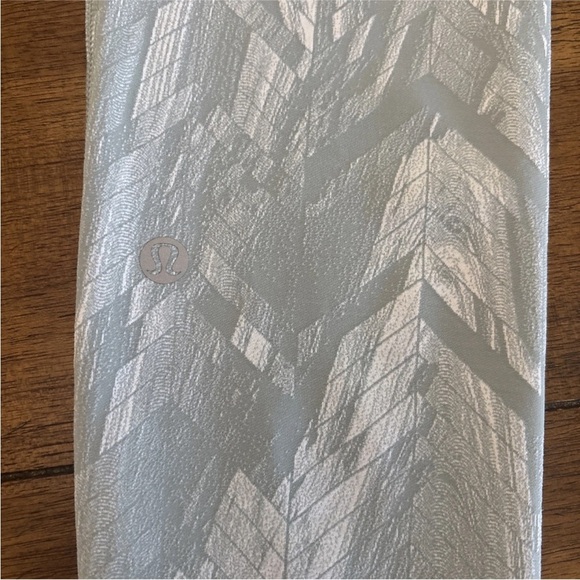 Lululemon Swift Speed High-Rise Tight 28" Womens 4 Reverberate Chevron Jacquard - Picture 7 of 8